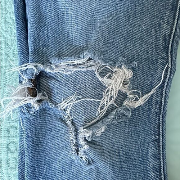 Levi’s 501 Distressed Jeans Size Small - Picture 8 of 8